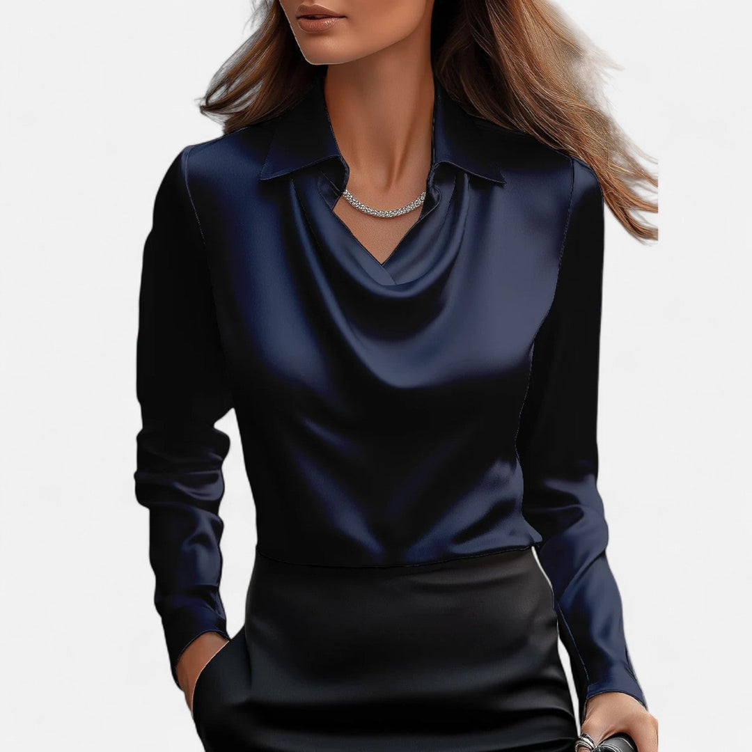 Dam Satinblus med Draperad Halsringning