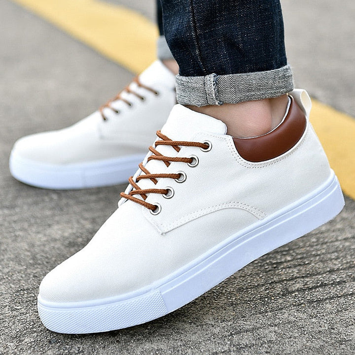Herr Duk Sneakers | Avslappnad Låg Topp Skor med Vit Sula
