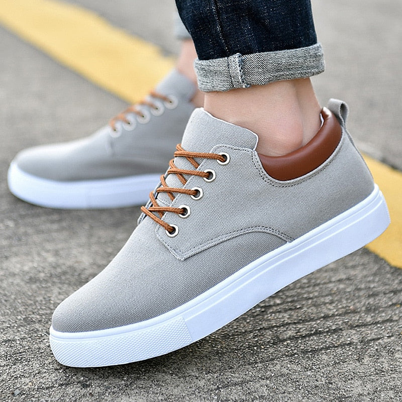 Herr Duk Sneakers | Avslappnad Låg Topp Skor med Vit Sula