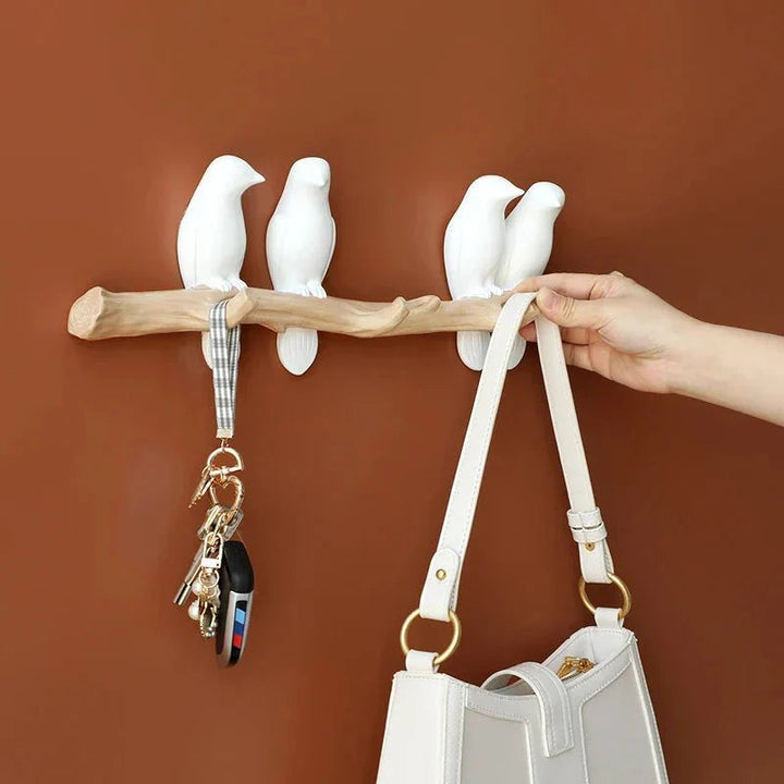 Snygg Trä Väggklädhängare Med Unik Fågeldesign