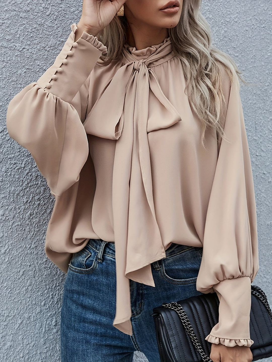 Dam Eleganta Blus Med Slips Hals