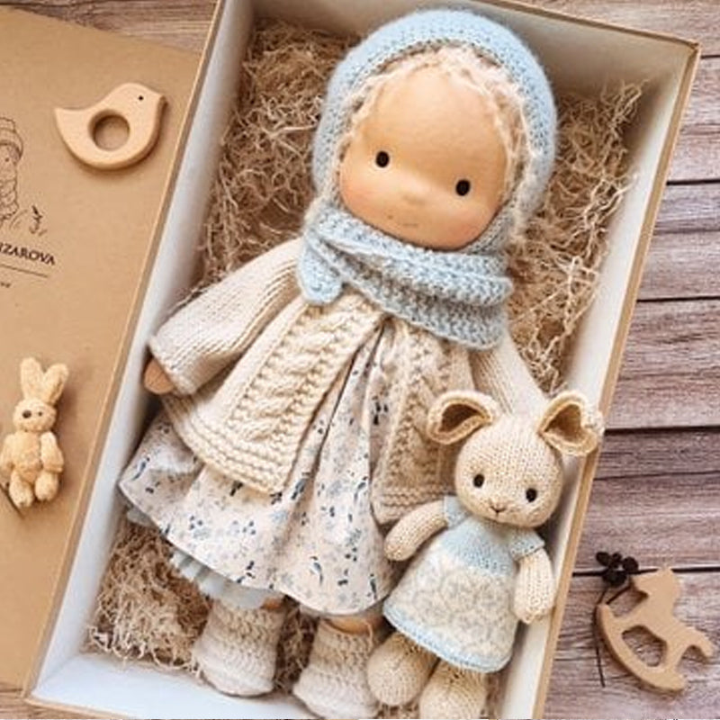 Handgjord Babydocka i Waldorf-Stil
