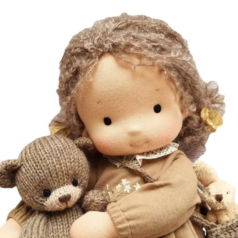 Handgjord Babydocka i Waldorf-Stil