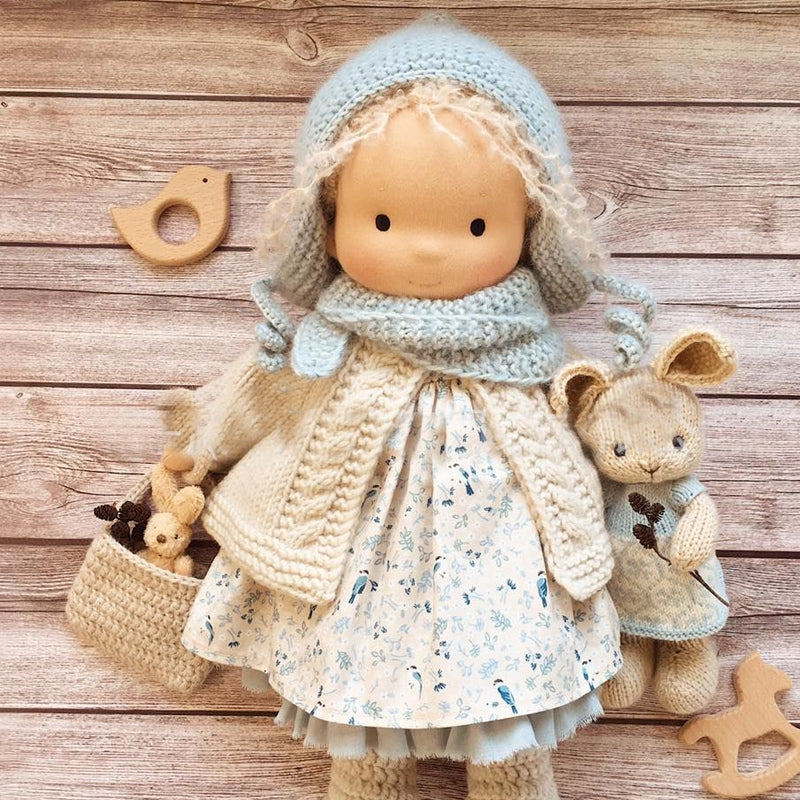 Handgjord Babydocka i Waldorf-Stil