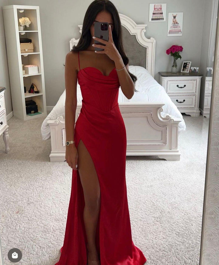 Alouette | Eleganta Satin Aftonklänning